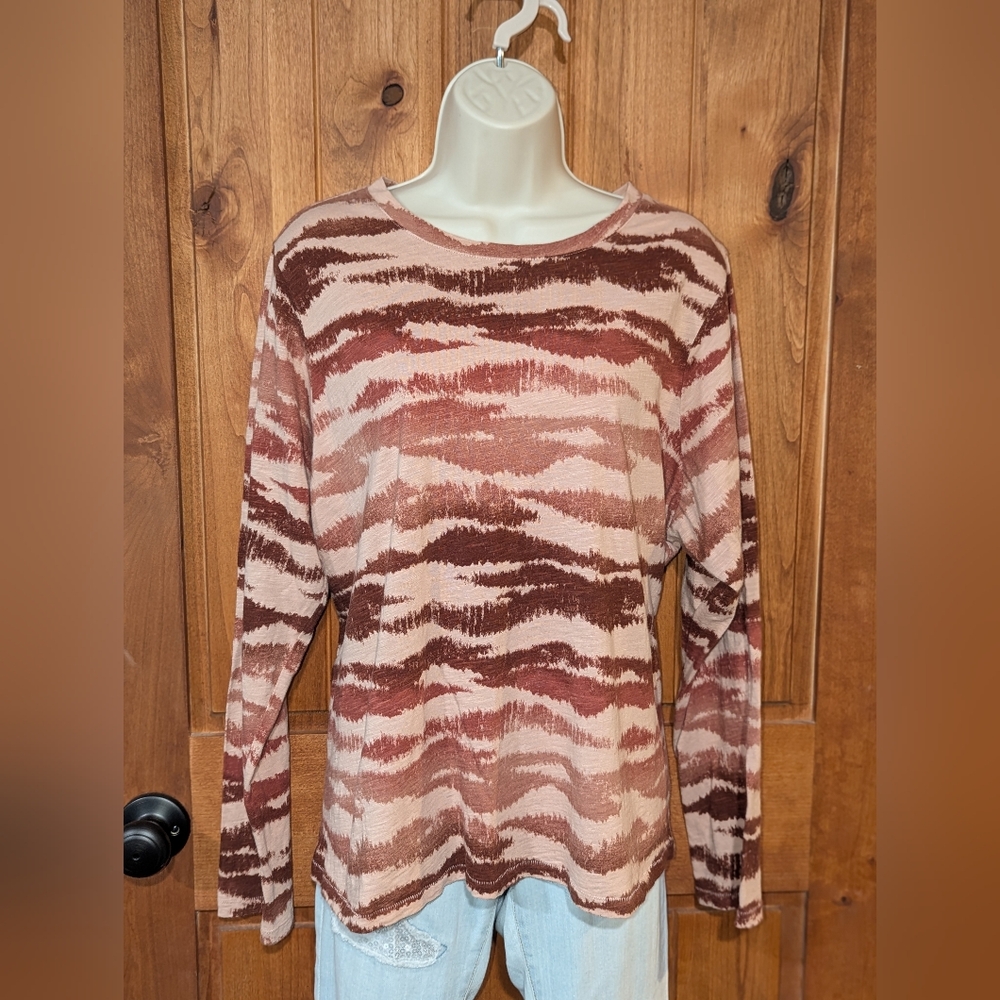 Sonoma Women's Pink and‎ Brown Patterned Tee